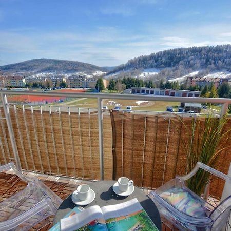 Apartament Zielona Mila Apartment Ustrzyki Dolne Bagian luar foto